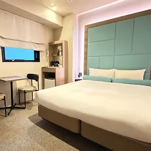 Hotel Doutonbori Crystal, Osaka
