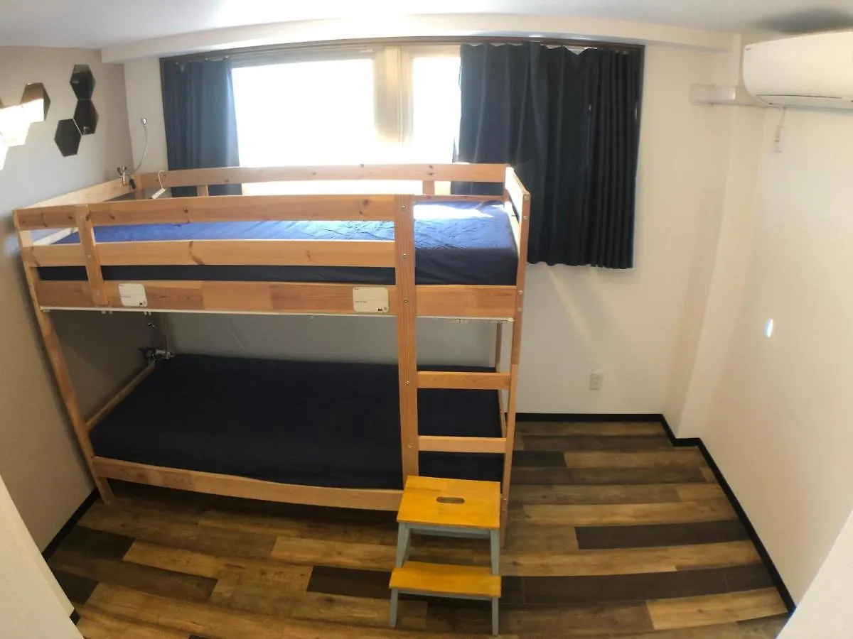 Hostal Guest House Matsu Osaka